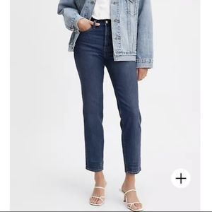 Levi's Wedgie Fit Ankle Jean Dark Wash Size 29 NWOT